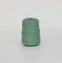Load image into Gallery viewer, Granit vert 100% Laine Tufting Yarn On Cone (206) Tesserashop