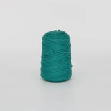 Fil à touffeter 100 % laine bleu sarcelle sur cône (3A17)
